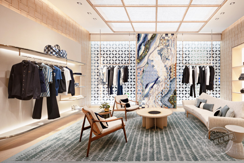 LV路易威登 精品服裝展柜