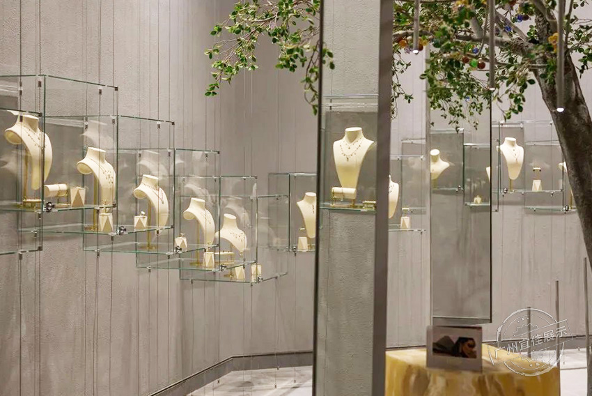 Dima 珠寶展柜