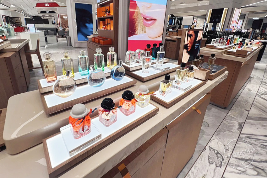 HERMES 香水中島柜