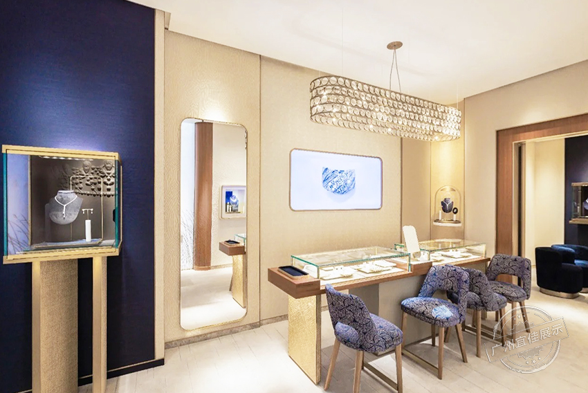 CHAUMET 珠寶展示柜
