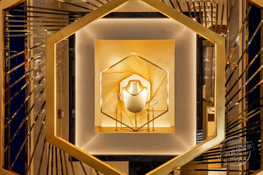 CHAUMET 珠寶展示柜