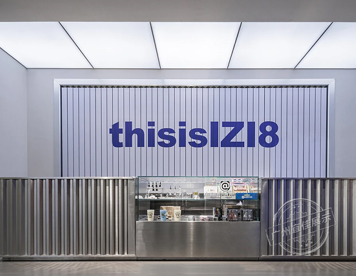 ThisisIZI8克萊因藍(lán) 服裝展柜