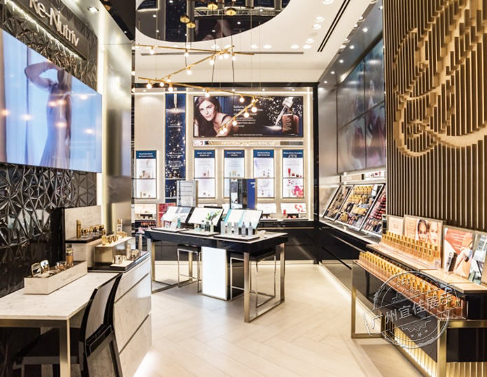 雅詩蘭黛專賣店 化妝品展柜